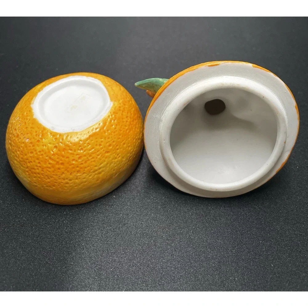 Vintage 1970s Lefton Ceramic Mouse Trinket Box Shaped like Orange. Mint!